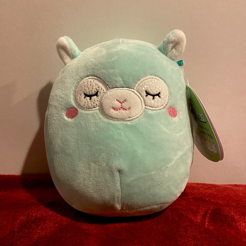 Miley the Llama Squishmallow Easter Exclusive
